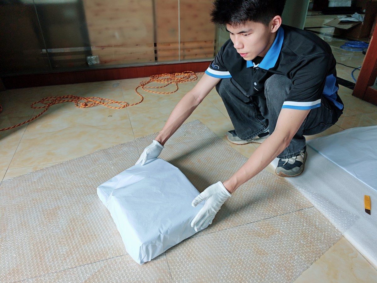 用雪梨纸包裹产品表面防刮