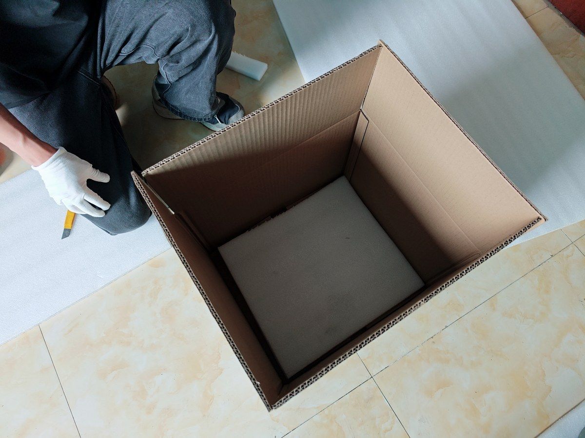 底部垫上异性棉防撞